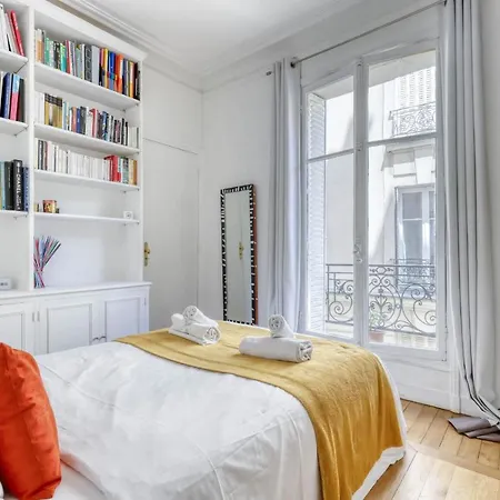 Lovely & Quiet 1 Bdr Flat At The Luxury 16th Apartment